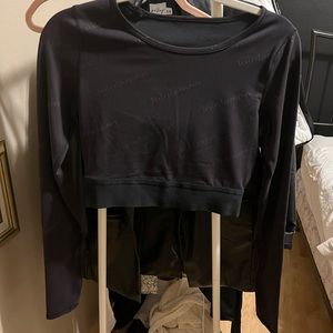 Lululemon cropped black top